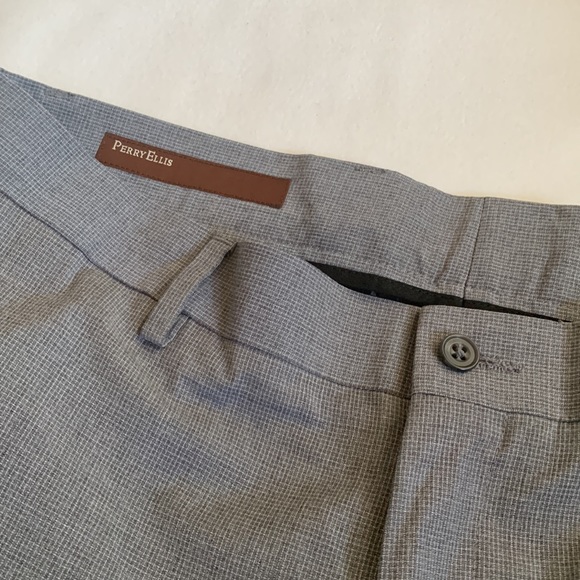 Perry Ellis Men’s Gray Dress Pants size 33x30 - Picture 4 of 6